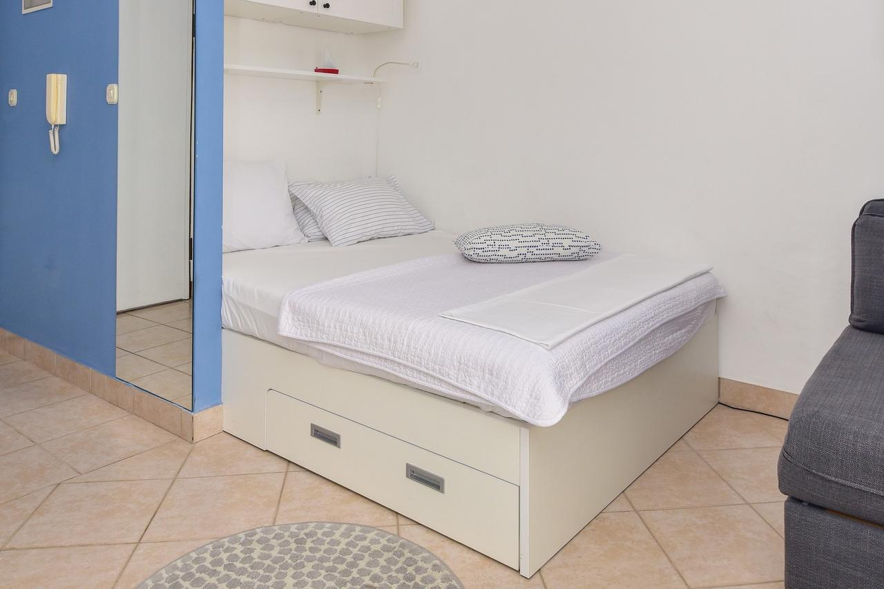 Apartment Mirna *